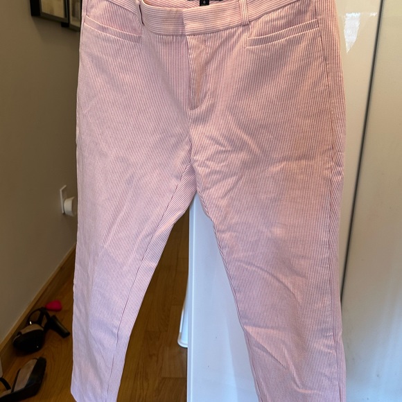Size 27 / Joes Jeans / cropped and cute! - Picture 2 of 8